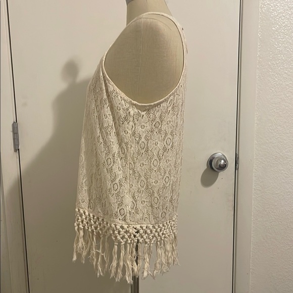 Taylor & Sage Cream Lace Top - Picture 4 of 5